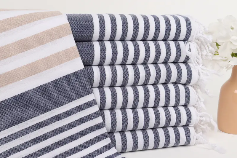 Gestreiftes Handtuch Beige-Marine 36x67 Zoll Strandtuch aus türkischer Baumwolle mit Monogramm