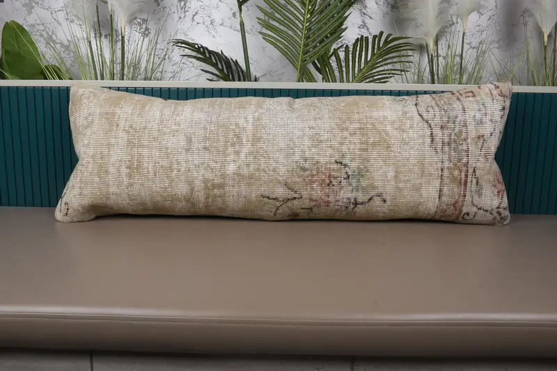 Gesticktes südwestliches Kissen in Beige und Braun, handgefertigtes rechteckiges Wurfkissen