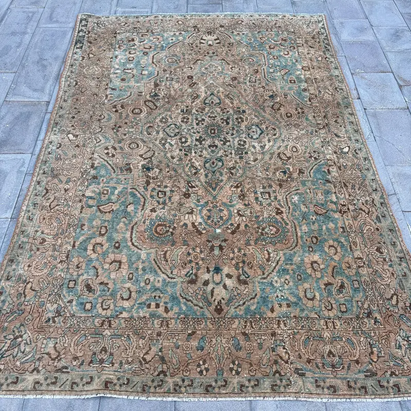 6,8x9,8 ft Brown Rug with Green Border, Elegant Decor