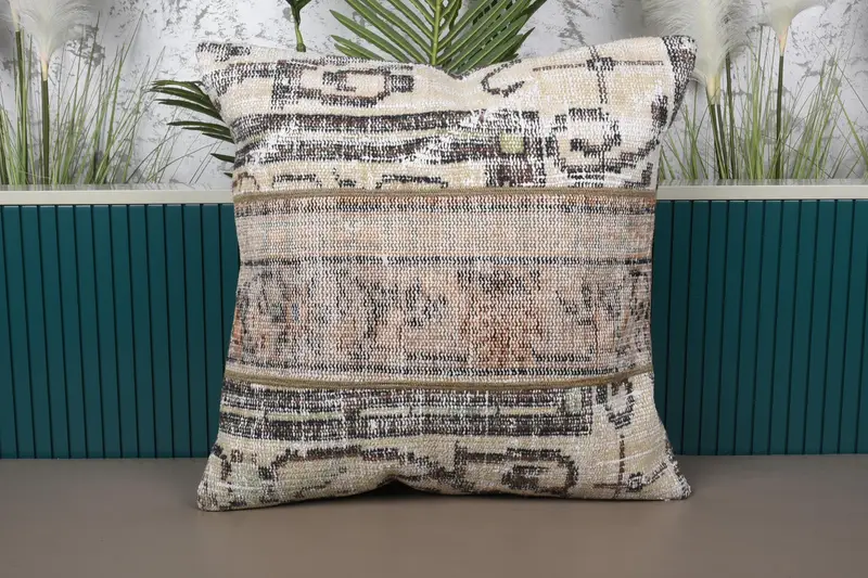 Besticktes Patchwork-Wurfkissen in Grün und Beige, Vintage-Kissen