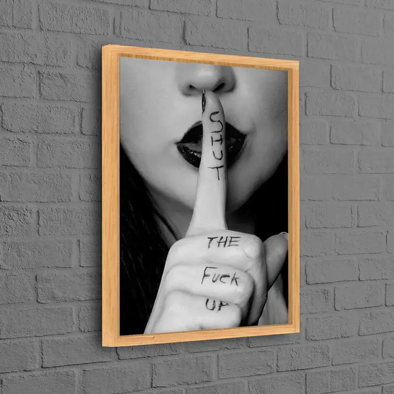 Erotic Woman Canvas: あなたのスペースのための官能的なアートプリント