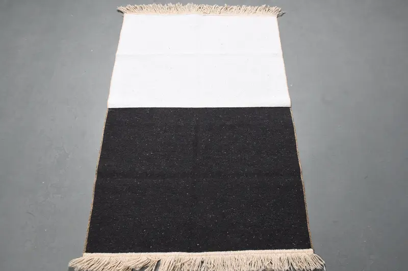 Handmade Black & White Rug, 2.5x3.9 ft Striped Geometric