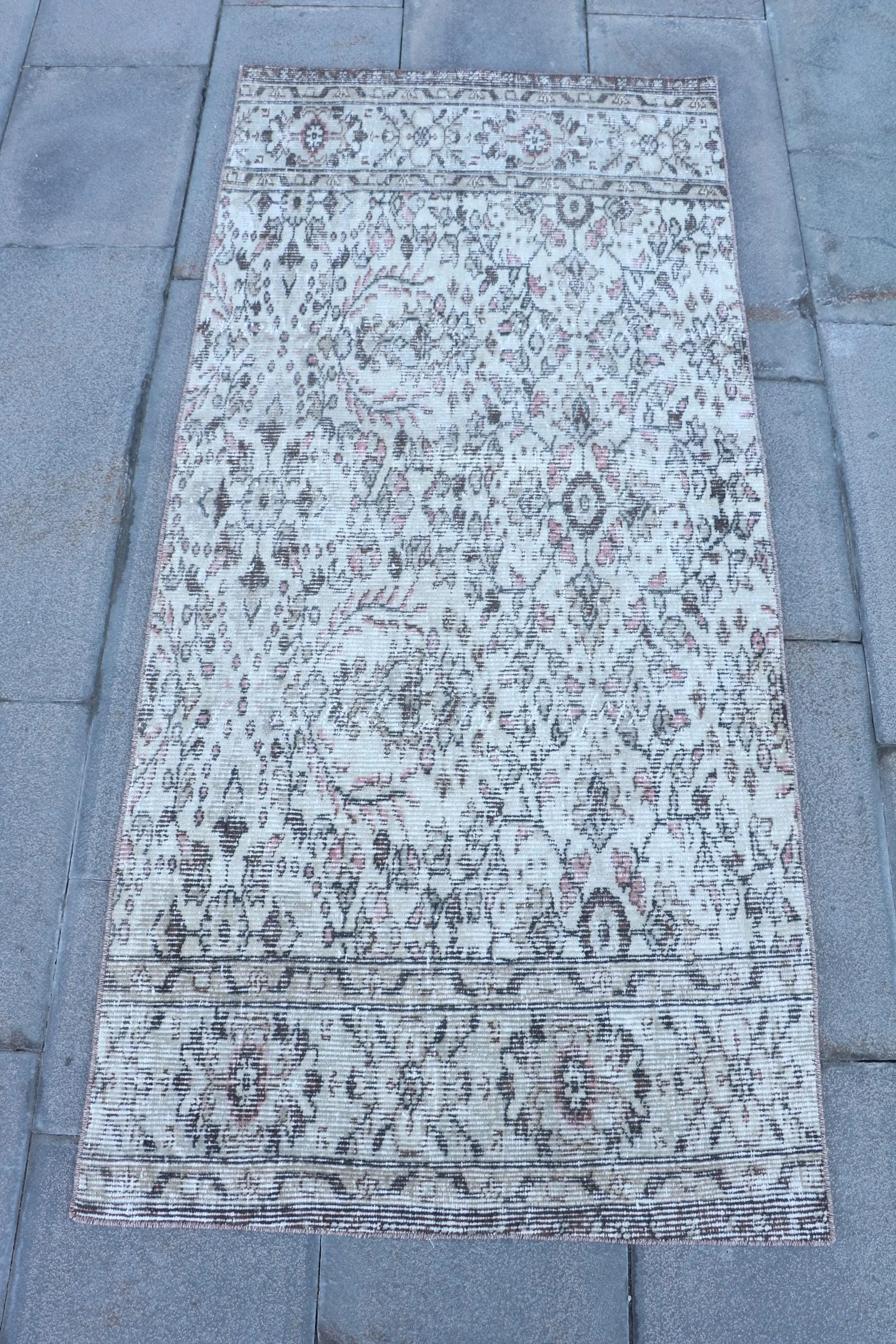 2,5x5,4 ft kleiner Vintage Teppich, türkischer weißer Blumenteppich - 1