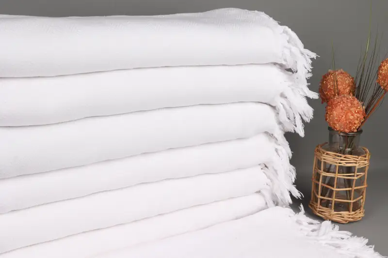 Turkish Towel Beach Embroidered White Diamond Bath Towel, Beige, 40x71 Inches