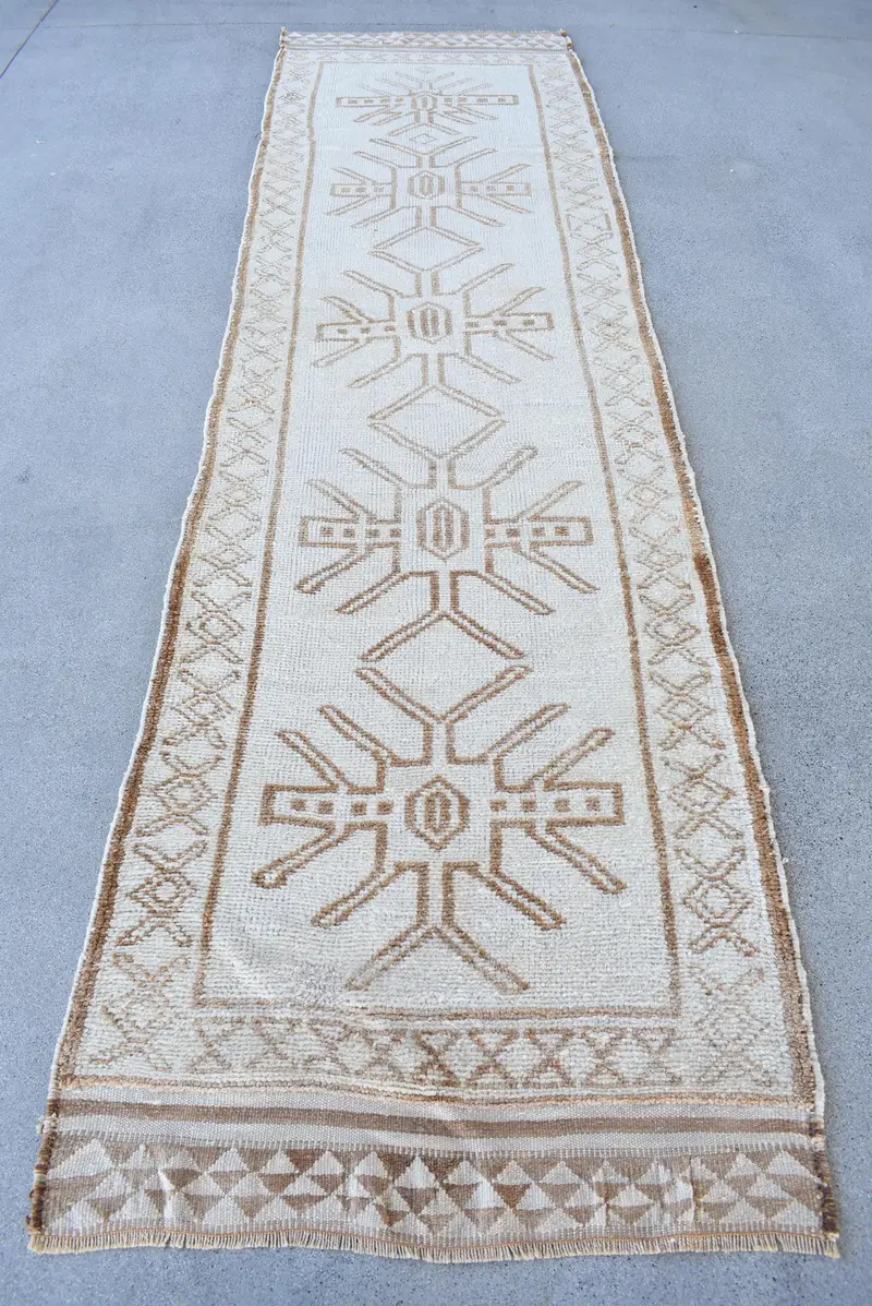 Vintage Halı, Yolluk 3.1x11.2 ft Türk Halısı, Bej Kareli Yün Halı - 1