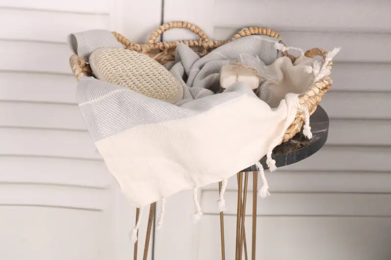 Bachelor parti iyilikleri, kişiselleştirilmiş hediyeler, küçük banyo havluları, monogram el havlu, bekarlığa veda parti hediyeleri nedime, 36x16 pamuklu çizgili havlu - 2