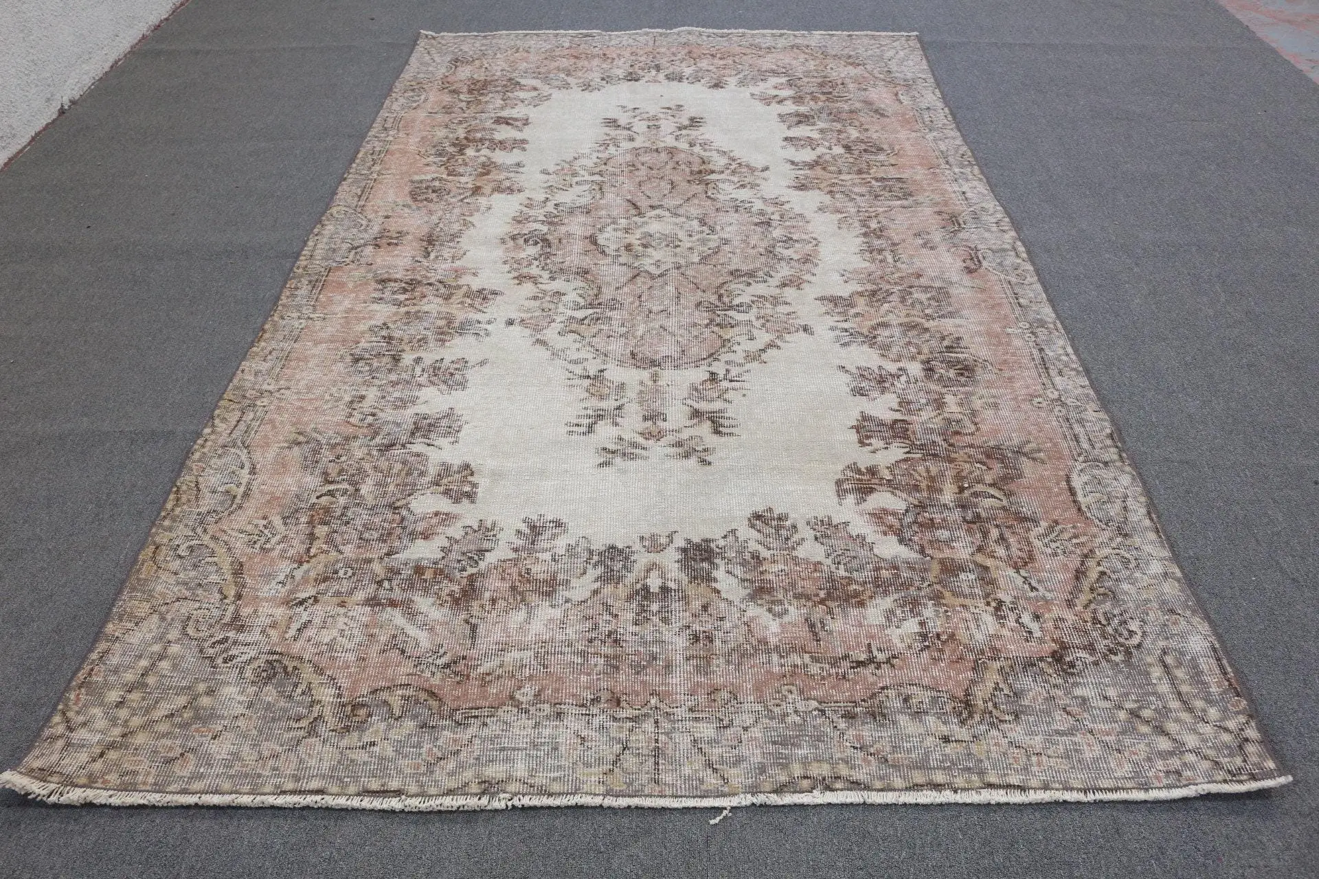 Vintage Türk Halısı, 5.8x9.6 ft Büyük Halı, Kahverengi Düz Halı - 1