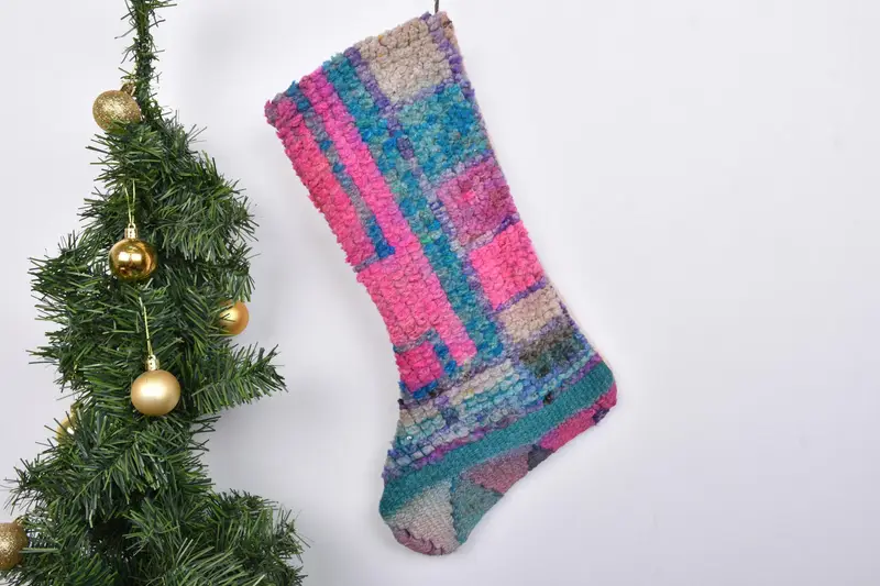 Rustik Kilim Yılbaşı Süsleri Çorabı, Benzersiz Monogramlı Noel Çorabı