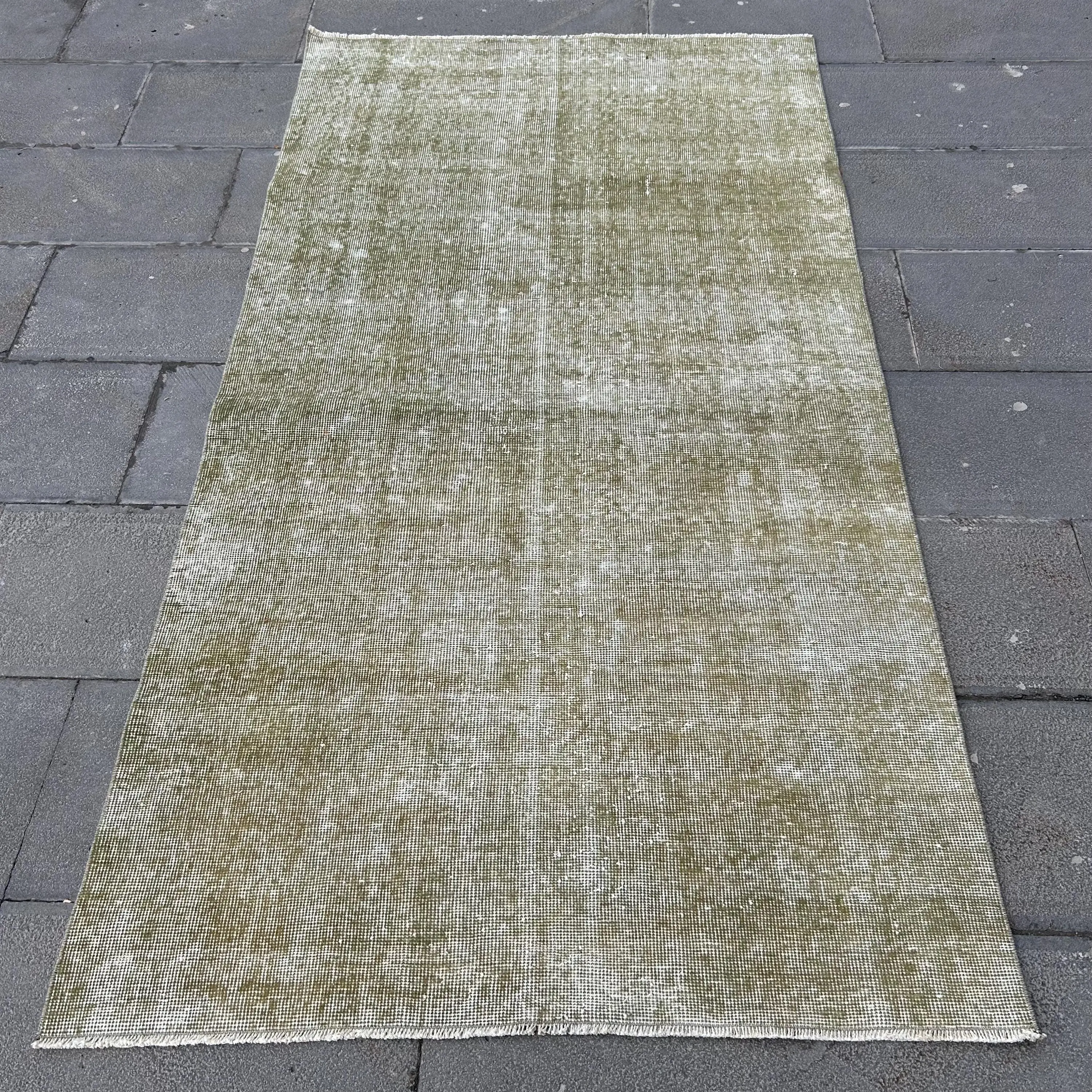 Türk Vintage Halı, 3.5x6.7 ft Halı, Yeşil Hayvan Baskı Yün Halı - 1