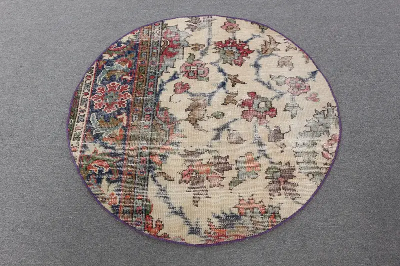 Eleganter beigefarbener Orientteppich, 3,4 x 3,41 Fuß, blaue Akzente