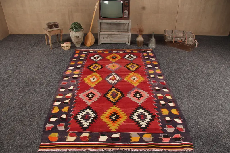 Türk Vintage Halı, Büyük 5.6x9.1 ft (172x276 cm) Halı, Kırmızı Bitkiler ve ağaçlar Yün Halı - 1