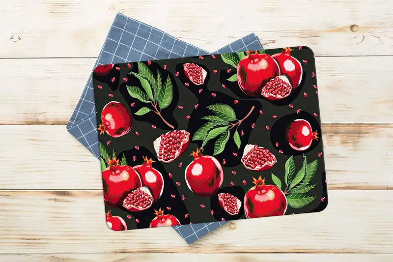 フルーツ柄のレッドアバンダンスガラスカッティングボード