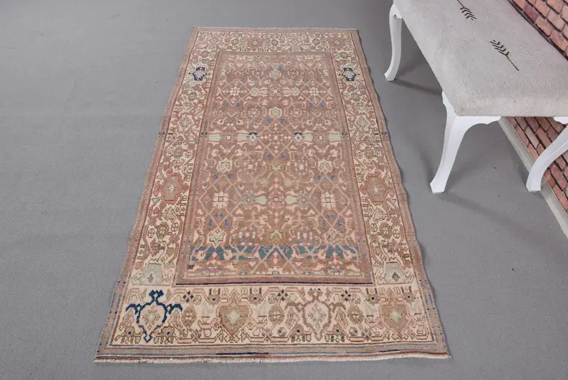 Braun-orange gepunkteter Teppich, 3,4 x 6,7 Fuß