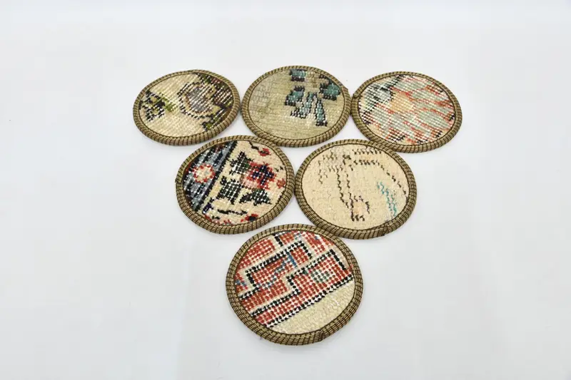 Posavasos redondos bohemios, posavasos de decoración de cocina beige y rojos