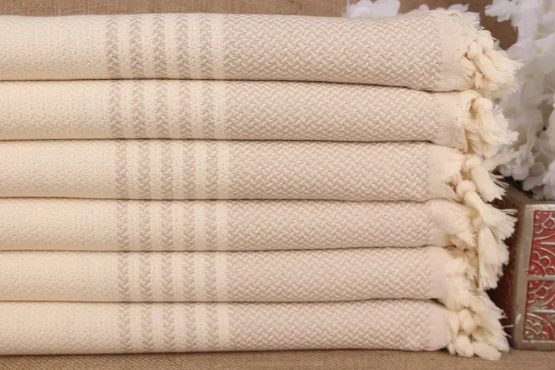 パーソナライズされたライトベージュコットンタオルストライプビーチタオル、40x71インチ