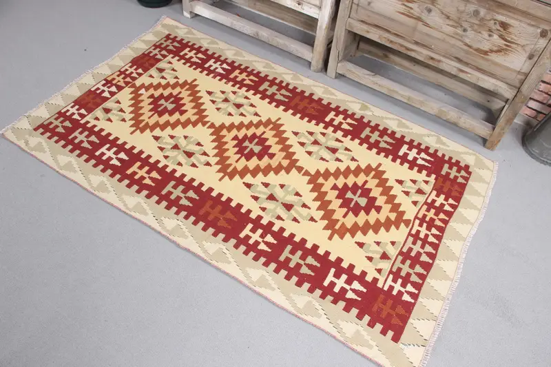 Turkish Vintage Rug, 3.2x5.4 ft Accent Rug, Red Kilim Polka dot Rug - 1