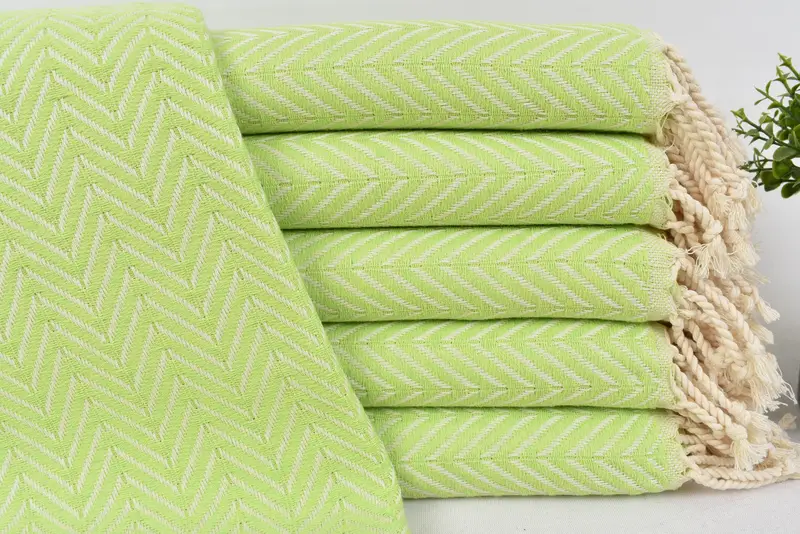 Pistachio Green Zig Zag Organic Cotton Bath Towel, 70x40 Inches
