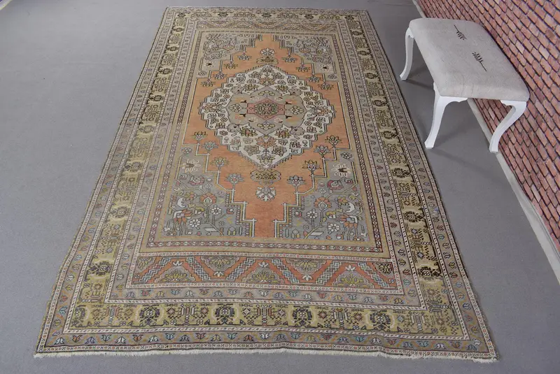 0.5x11.2フィートのラグ、鮮やかなオレンジとグリーンのオリエンタルデザイン