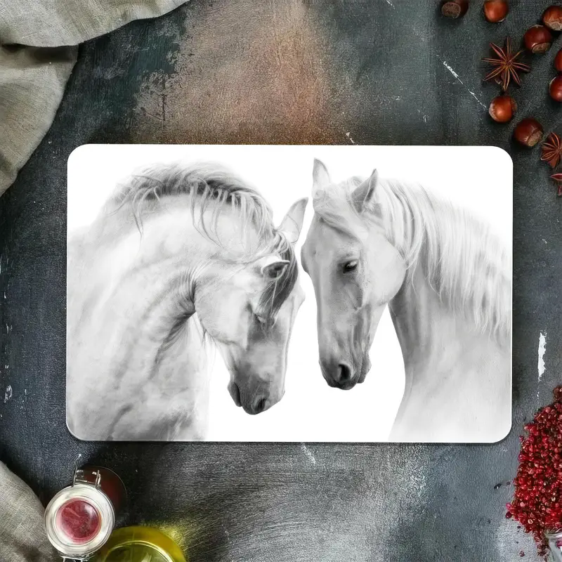 İki At Tasarımlı Kıyı Çiftlik Evi Cam Kesme Tahtası