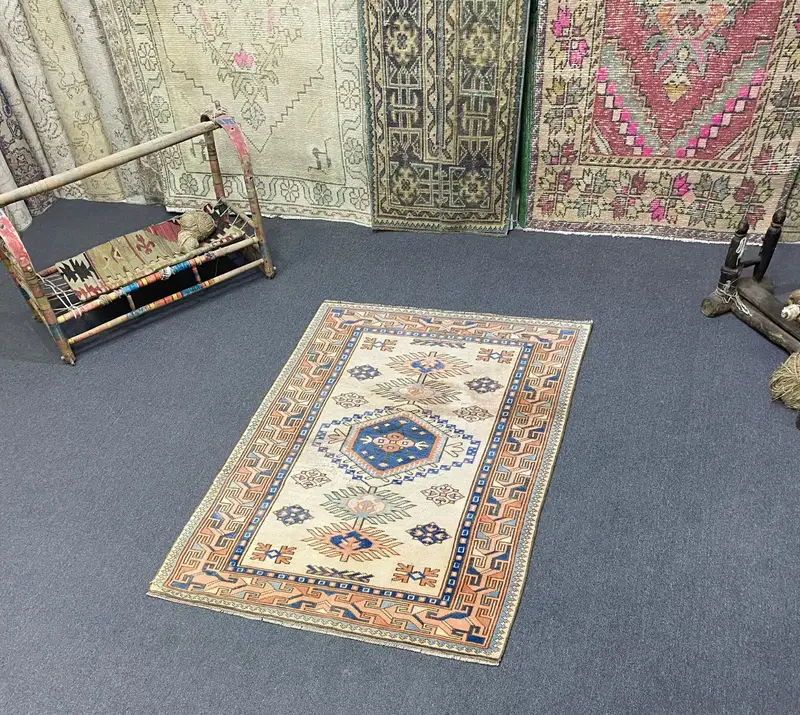 Blue, Beige Floral Rug, 3,1x4,5 ft Chic Decor