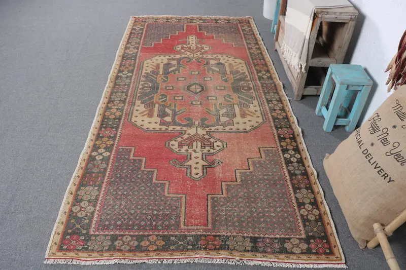 Roter Ikat-Teppich, 4,3 x 8,3 Fuß, elegantes Rot und Schwarz