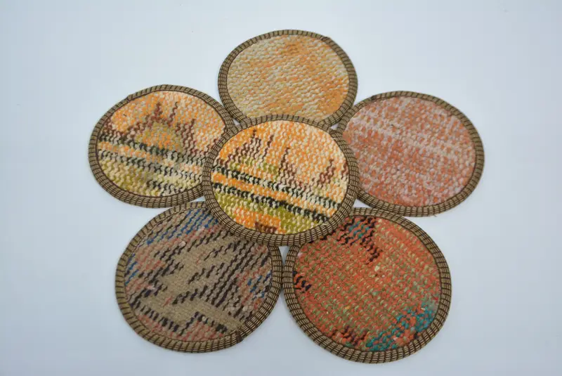 Böhmisches rundes Untersetzer-Set, orange und rosa Untersetzer