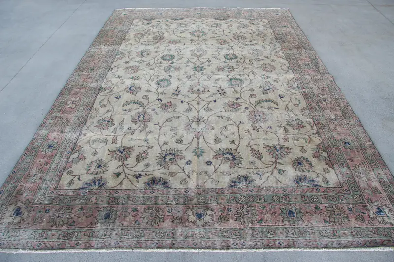 Black, Red Polka Dot Rug, 8x11.2 ft Chic Addition