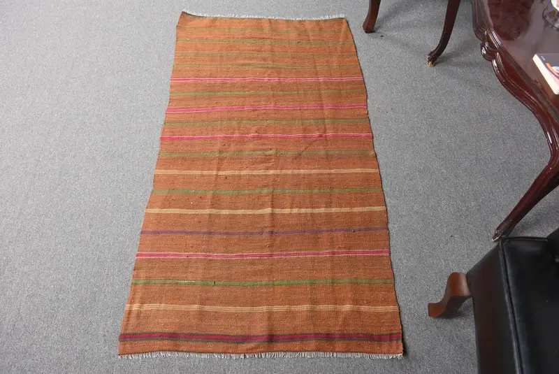 Yeşil Hayvan Baskılı El Yapımı Kahverengi Halı, 2,6x4,9 ft