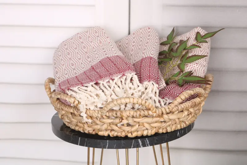 Family Gift Basket, Handwoven Turkish Towel, 70x40 Cotton Diamond Towel, Birthday Gift, Personalized Wedding Gift, Bath towel, Sand-resistant towel - 5