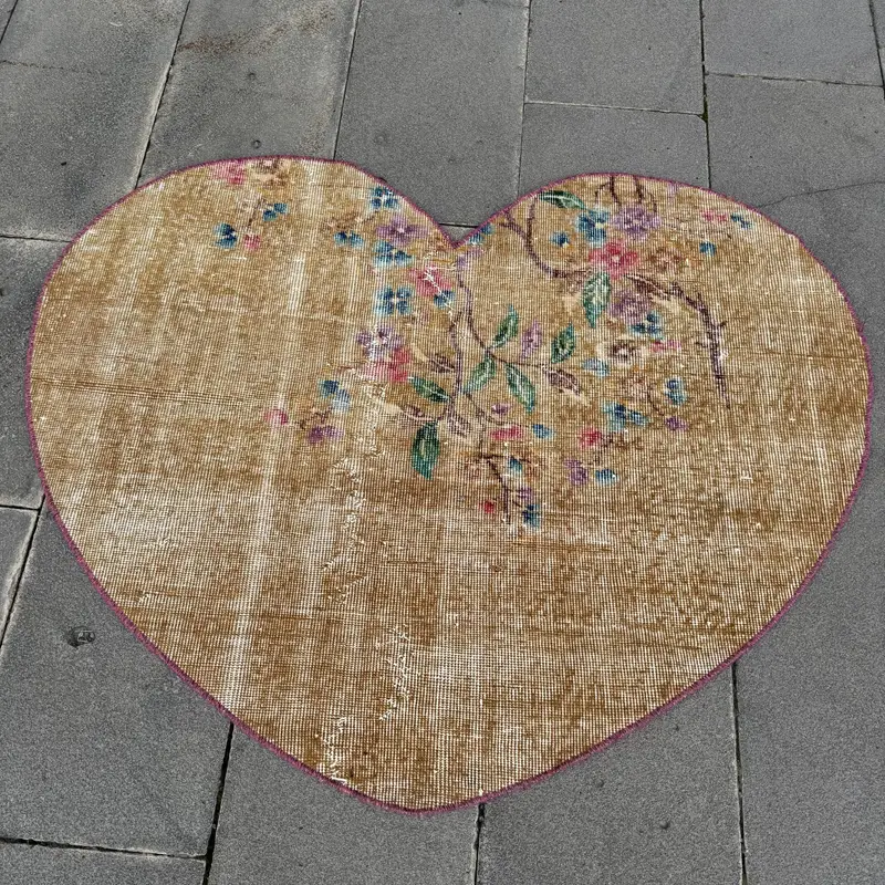 Alfombra abstracta marrón y verde, 122x94 cm