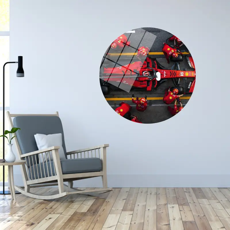 フェラーリ F1 キャンバス: シャルル・ルクレールのスピードを鮮やかなプリントで表現