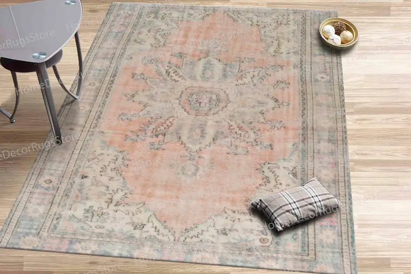 Madalyon Turuncu Baskılı Halı: Yumuşak Tonlar, Sessiz Zarafet