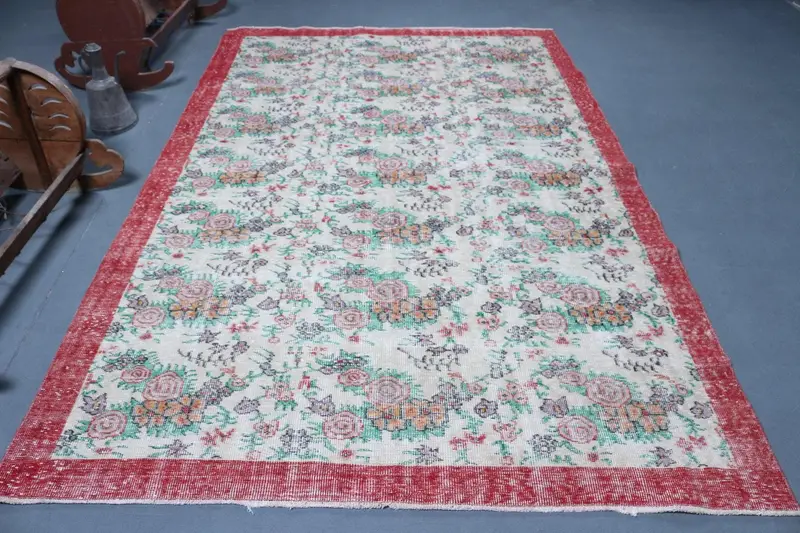 6x9.3 ft Oushak Halı, Vintage Türk Halısı, Kırmızı Beyaz Hayvan Baskı Halı - 1