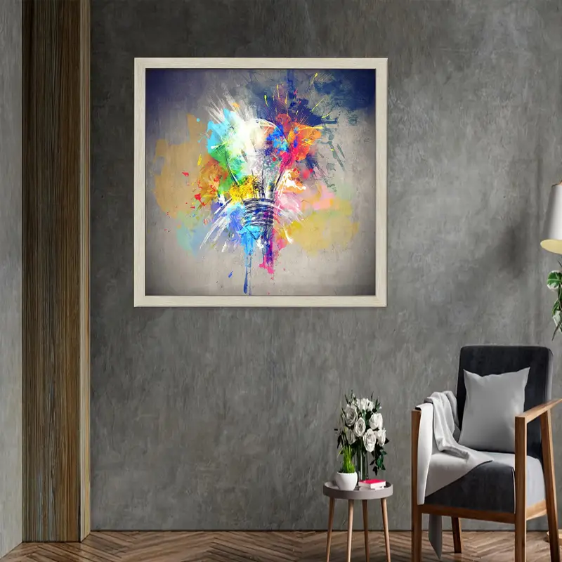 Elegantes, abstrakt bedrucktes Glas: Modern, farbenfroh und leicht