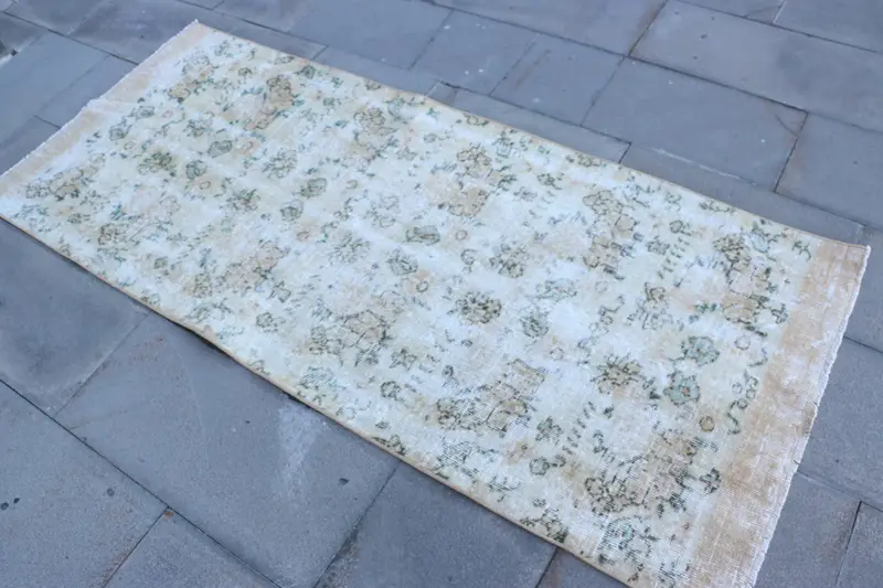 Vintage Turkish Rug 2.7x6.3 ft, White Moroccan Wool Rug