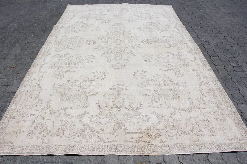 Turkish Vintage Oversize Rug 7x10.9 ft, Oushak White Wool Rug - 1