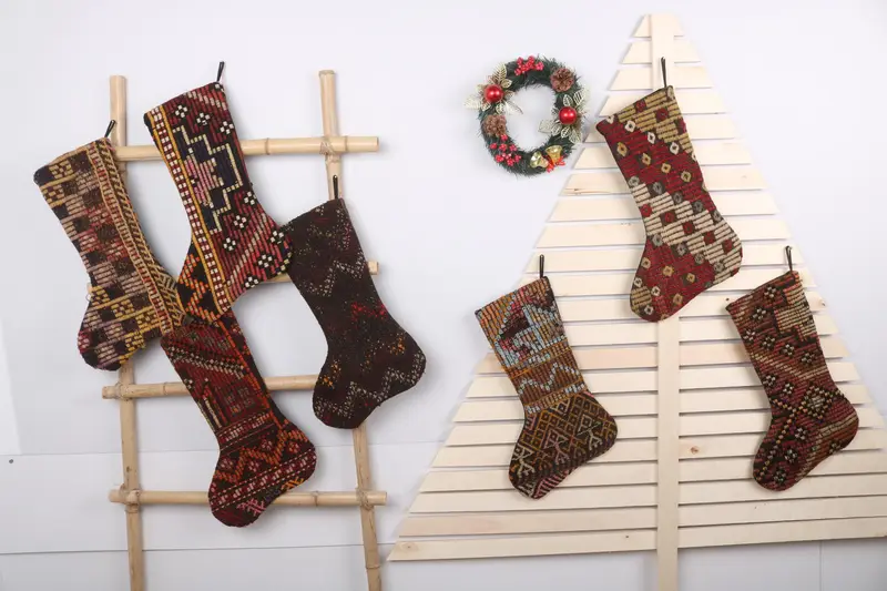クリスマスオーナメントパターン、7インチエスニックホリデーソックス