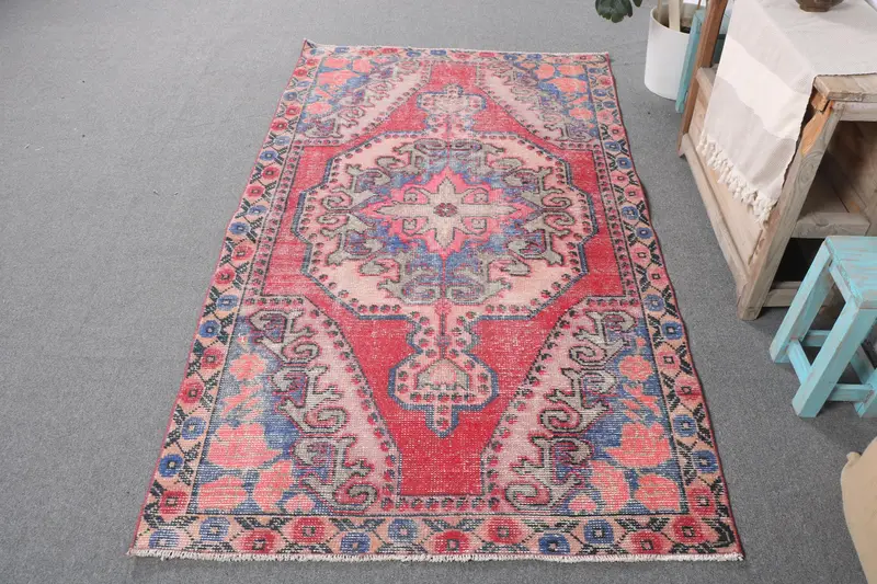 Roter und blauer Tarnteppich, 3,9 x 6,9 Fuß, schickes Dekor