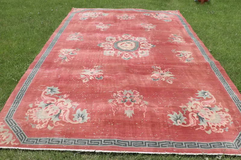 Türk Halısı, Büyük Boy 7.7x11.5 ft Vintage Halı, Kırmızı Hayvan Baskılı Yün Halı - 1