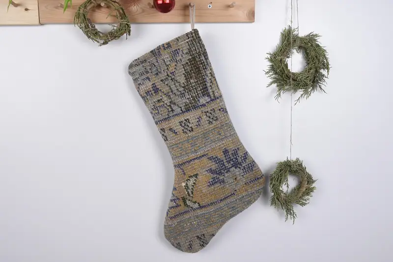 Patrón de adornos navideños, material de alfombra reciclado, calcetín navideño de 1 pieza