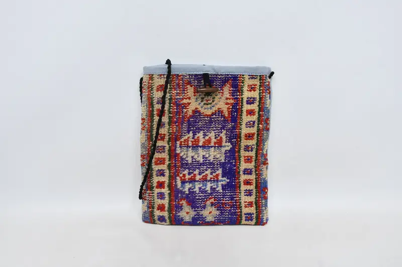 調節可能なストラップキリムバッグ、ヴィンテージモチーフウールクロスボディバッグ