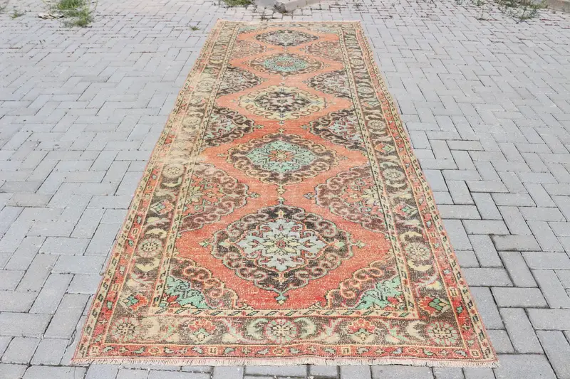 Alfombra turca vintage de 4,6x12,2 pies, alfombra de corredor, alfombra de lana con bordes azules rojos - 1