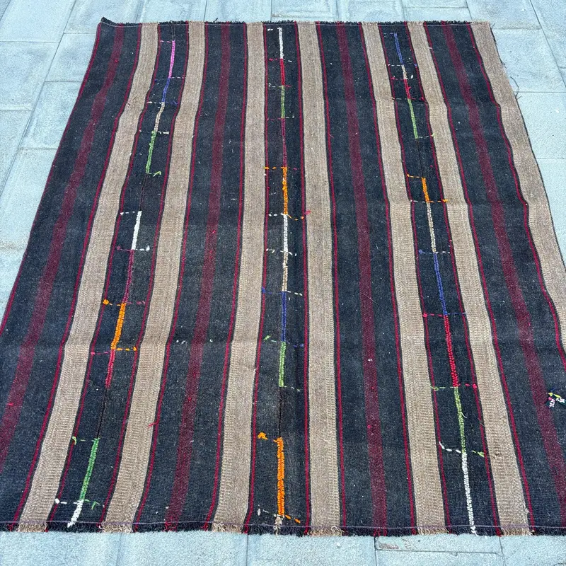 5.6x7 ft Siyah Ikat Halı, Zarif Kahverengi Vurgulu
