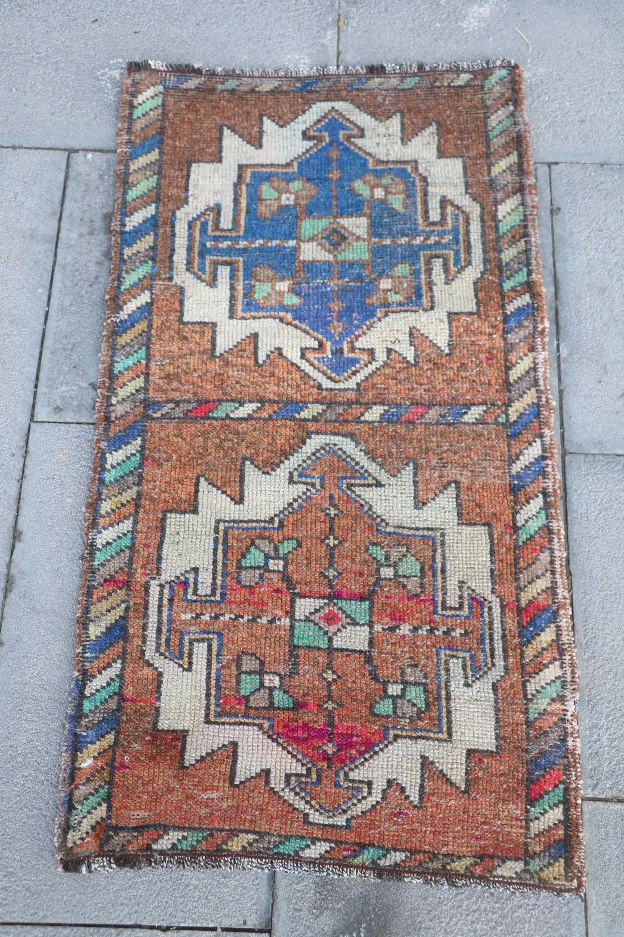 Türkischer Vintage-Teppich, 1,7 x 3,2 Fuß großer Teppich, braun-blauer abstrakter Teppich - 1