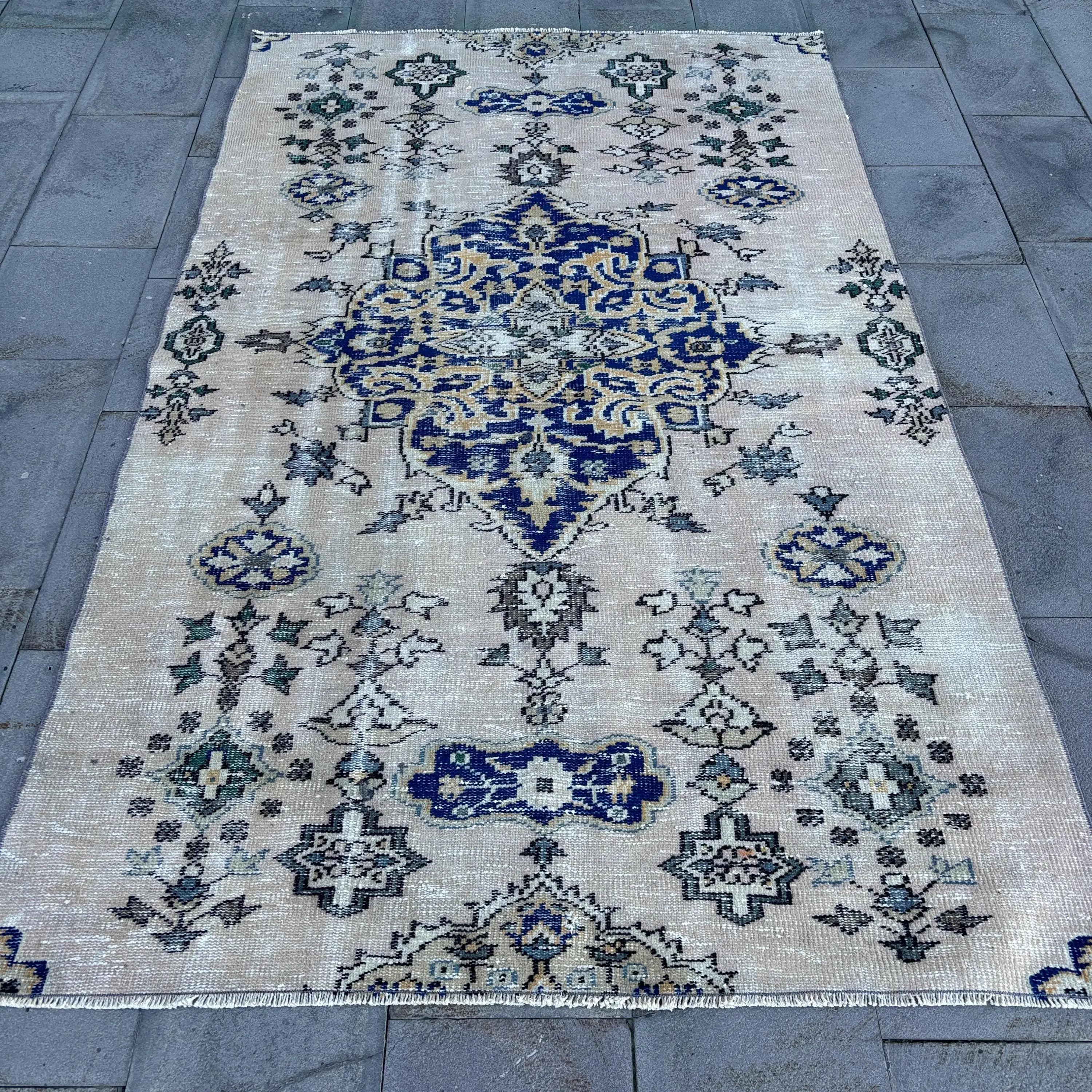 Türkischer Vintage-Teppich, 4,9 x 7,9 Fuß, blaugrüner Südwestteppich - 1