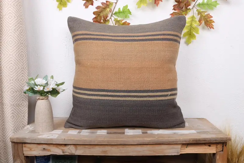 Orange & Braun gestreiftes Kissen, handgemachtes Vintage Kissen