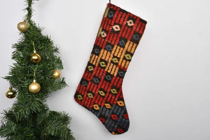 Patrón de adornos navideños festivos, calcetín navideño de 7 pulgadas de ancho