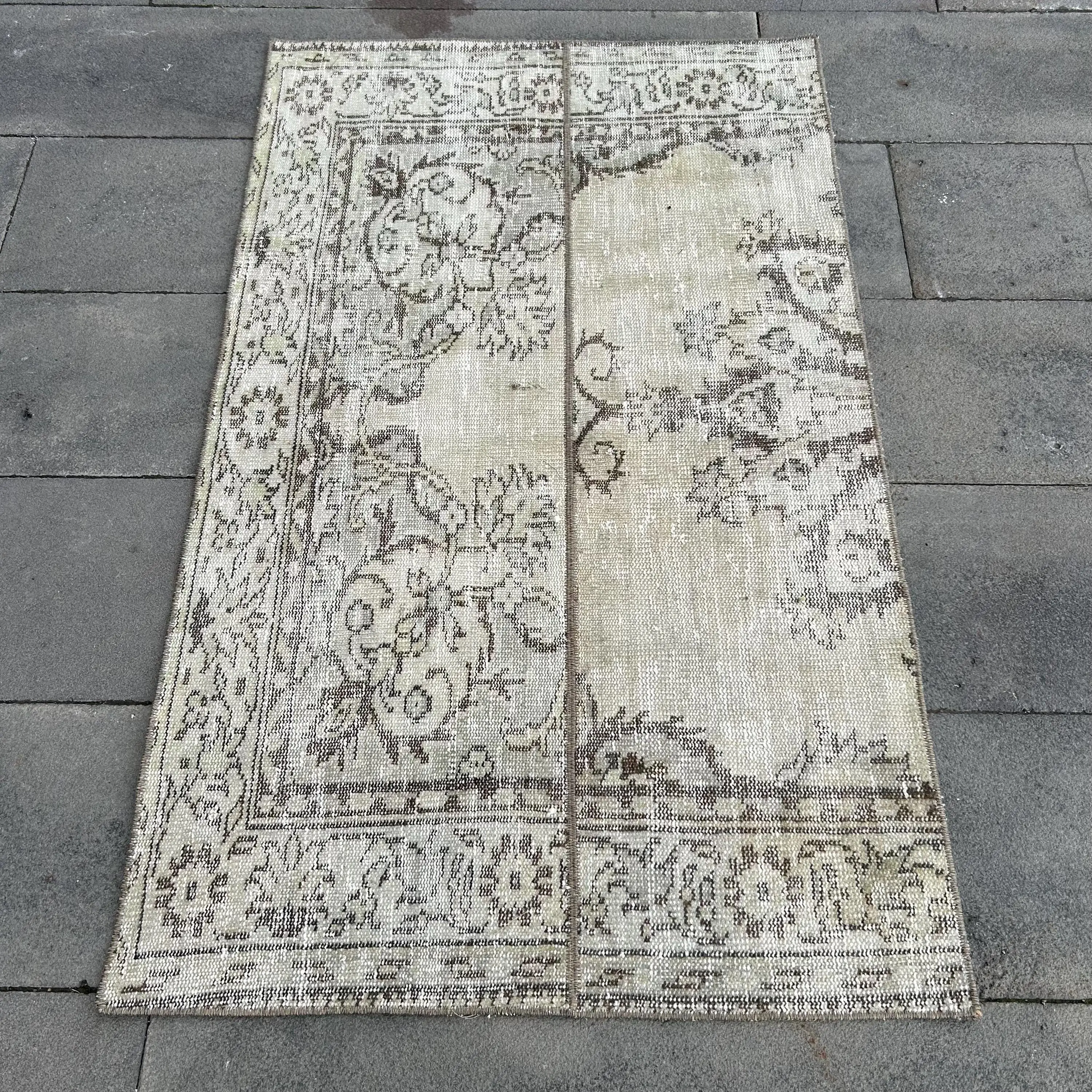 2.9x4.8 ft Turkish Small Rug, Vintage Gray Polka dot Rug - 1