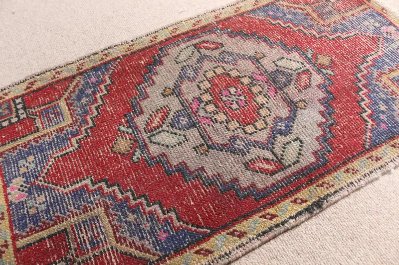 Vintage Türk Küçük Halısı 1.7x3.1 ft, Kırmızı Mavi Çiçekli Yün Halı - 1