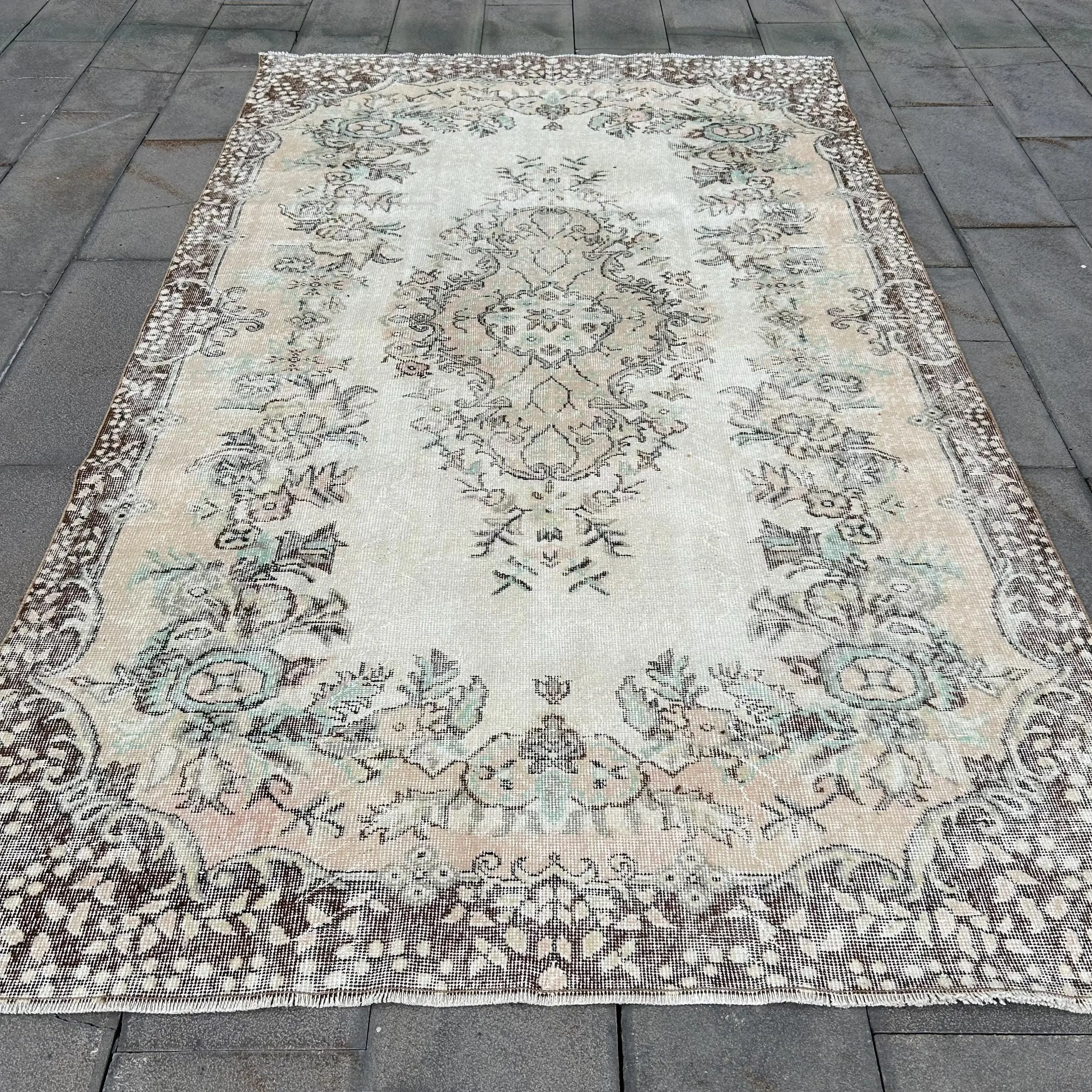 Türk Vintage Halı 5.7x9.7 ft, Kahverengi Büyük İkat Yün Halı - 1